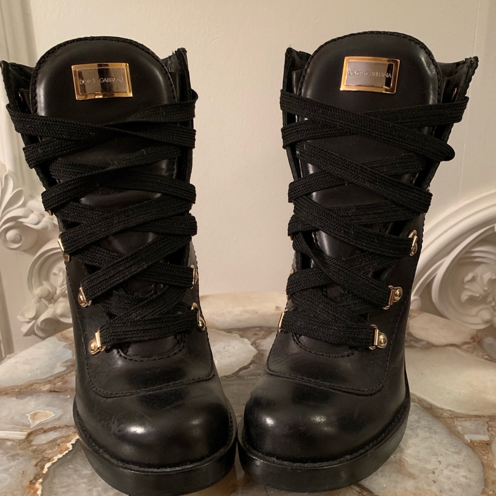 Dolce & Gabbana Black Leather Booties 36.5